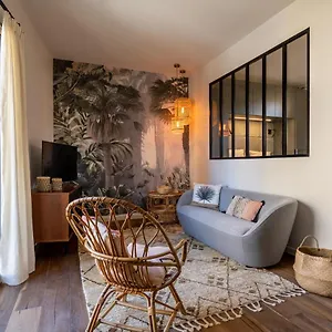 Apartment In St Raph